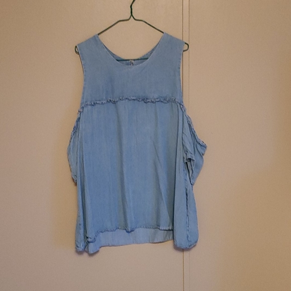 Cold Shoulder Top - Picture 1 of 6